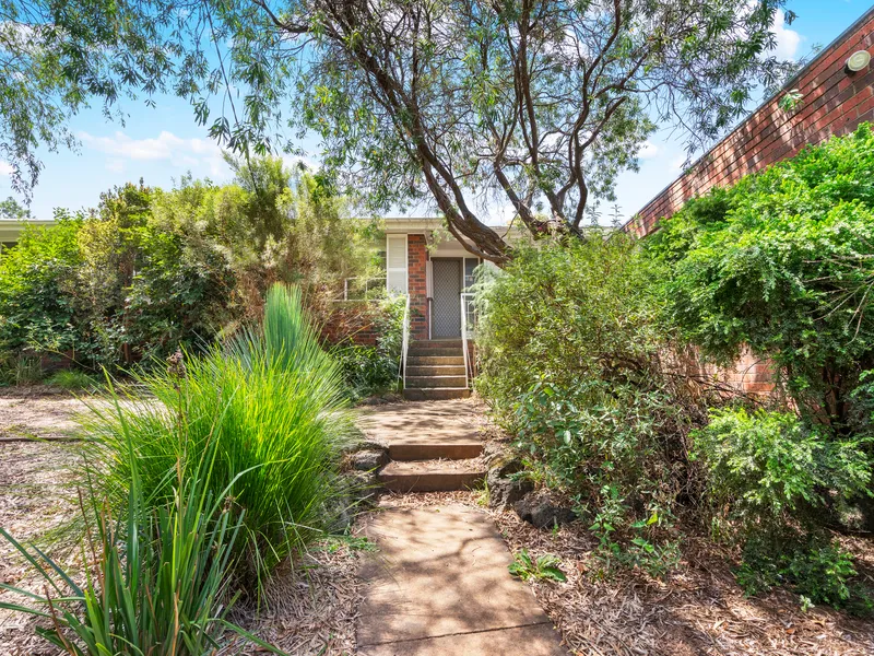 Home in Picturesque Private Court