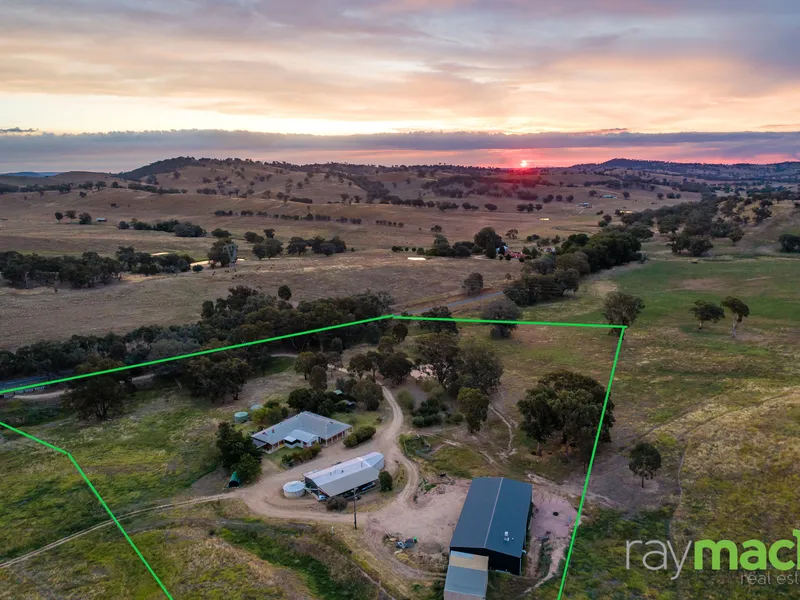 15 Acres Large Home for Lifestyle/ Business