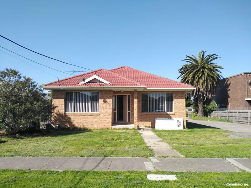 SEPERATE, SPACIOUS & FRESHLY PAINTED