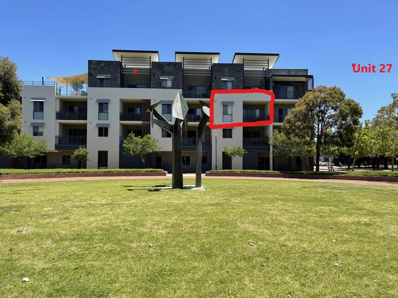 Juniper Gardens, right in the heart of Midland, lovely outlook, close to everything. No need to drive.