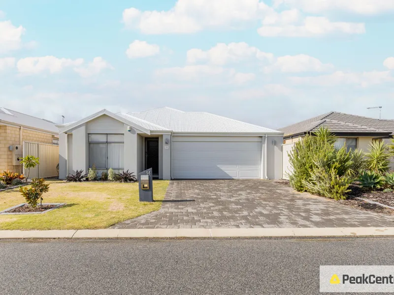 Modern Family Home - Coastal Living!