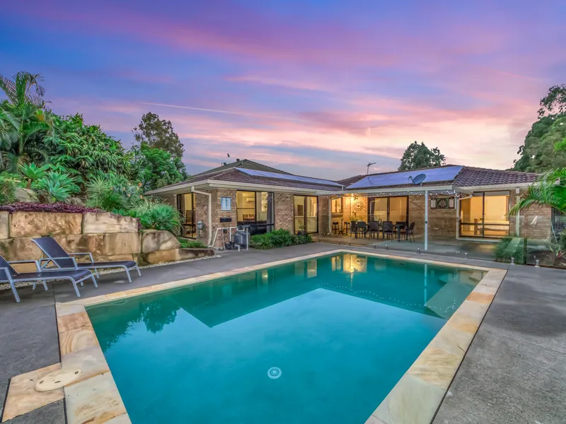 Huge single level home in beautiful Gilston