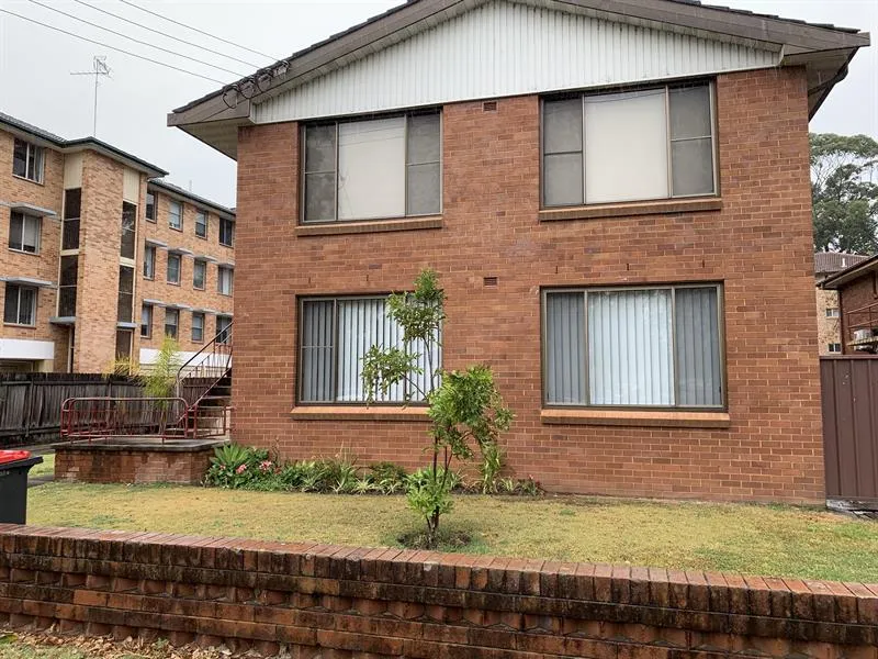 100 metres from High Street