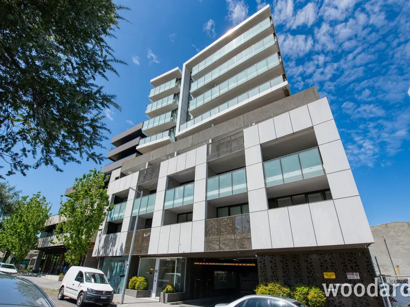 Sublime luxury and generous living proportions! (Internal area 66 sqm plus balcony 6 sqm approx)