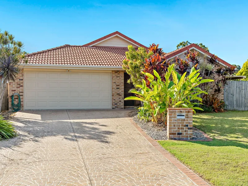 CULD DE SAC LIVING AT ITS BEST!