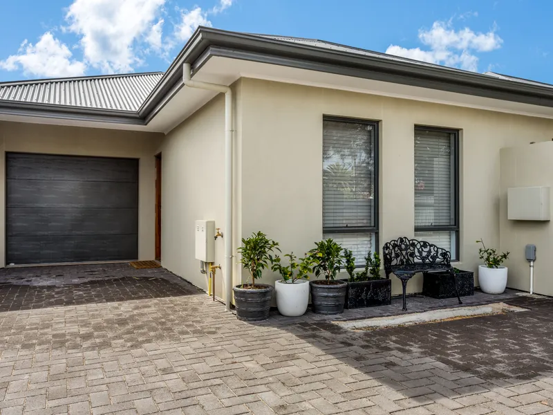 GREAT HOUSE IN GREAT SUBURB