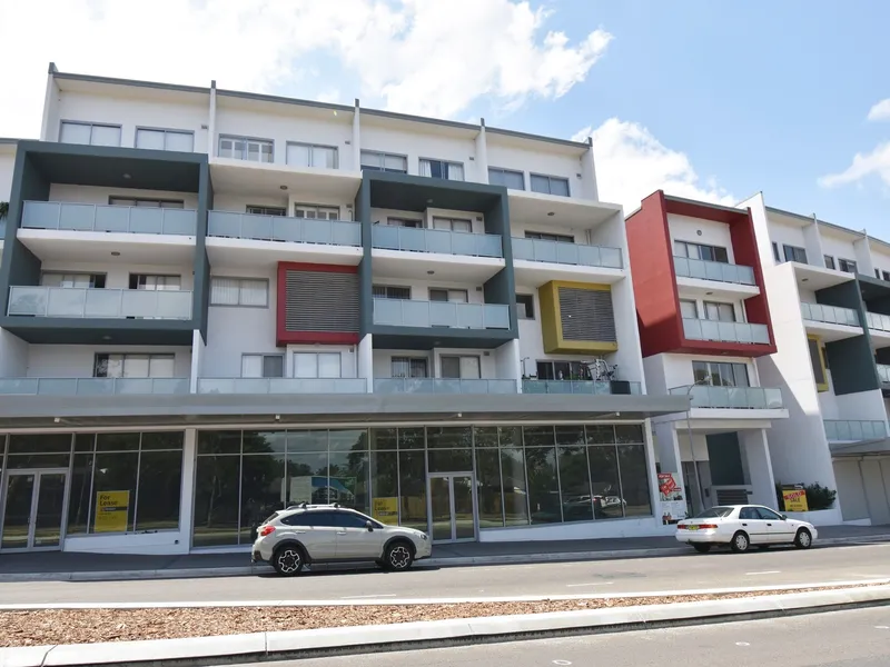 Modern Split Level 2 Bedroom Apartment ! Cross the road to Bonnyrigg Plaza