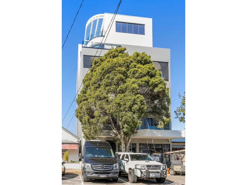 Stylish Apartment in the Heart of Footscray