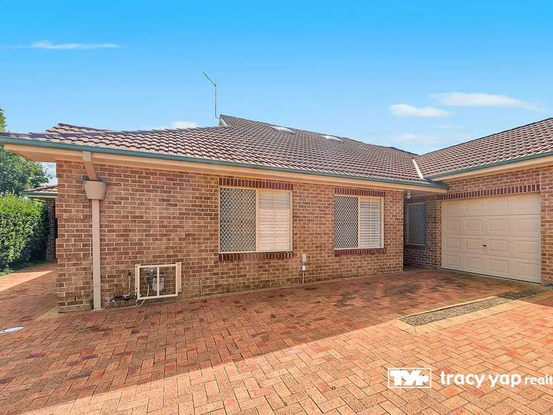 Beautiful 3 Bedrooms Villa Close to All Amenities