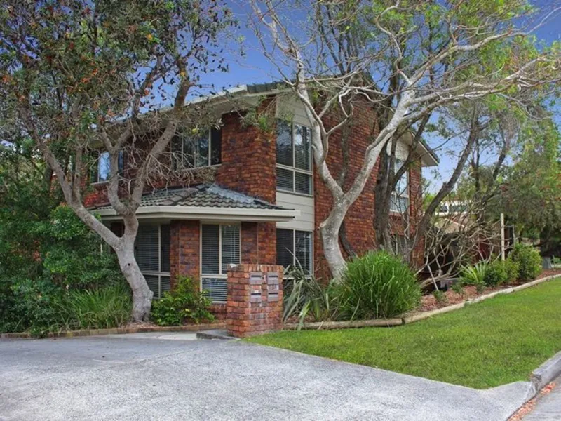 Beautiful Home Minutes From Tallows Beach