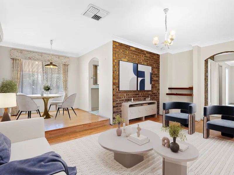 WALKING DISTANCE TO SCHOOL AND SHOPPING ZONE