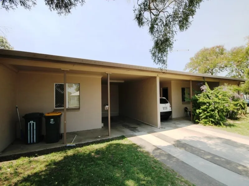 SPACIOUS RECENTLY RENOVATED DUPLEX ( 2 X TWO BEDROOM UNITS ) AT POPULAR PARK AVENUE.