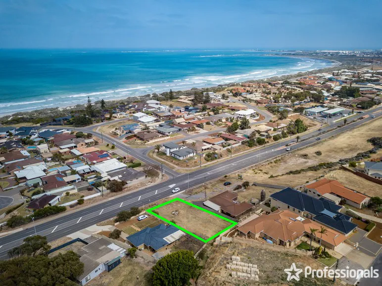 Just a few metres to the beach