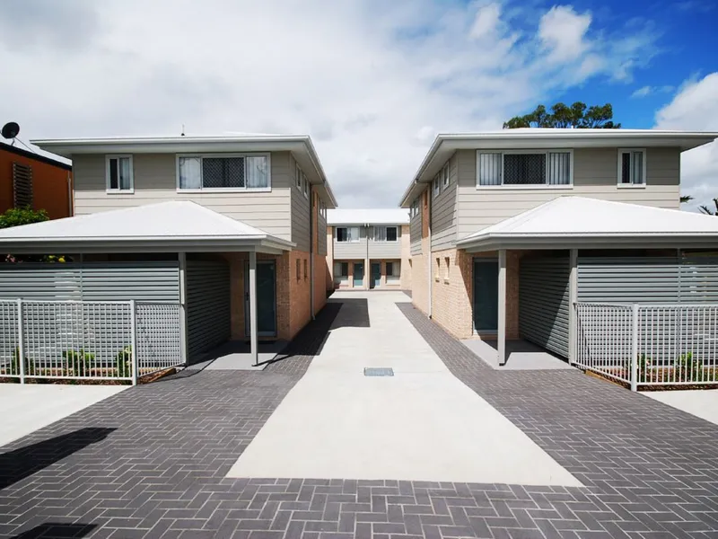 Rare Find!! Townhouse With A Double Lock-Up Garage