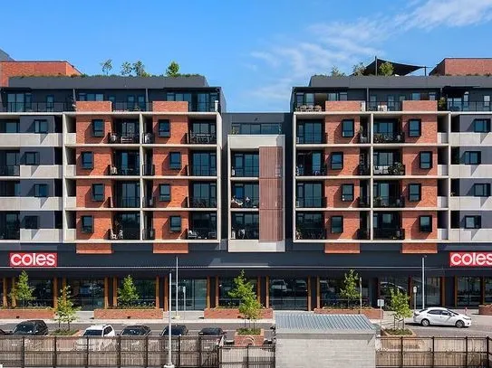 Stunning one bedroom apartment in East Brunswick Village!