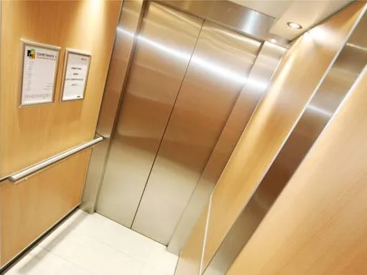 TOP FLOOR, GREAT PRICE, HUGE RETURN ..  CENTRAL LOCATION
