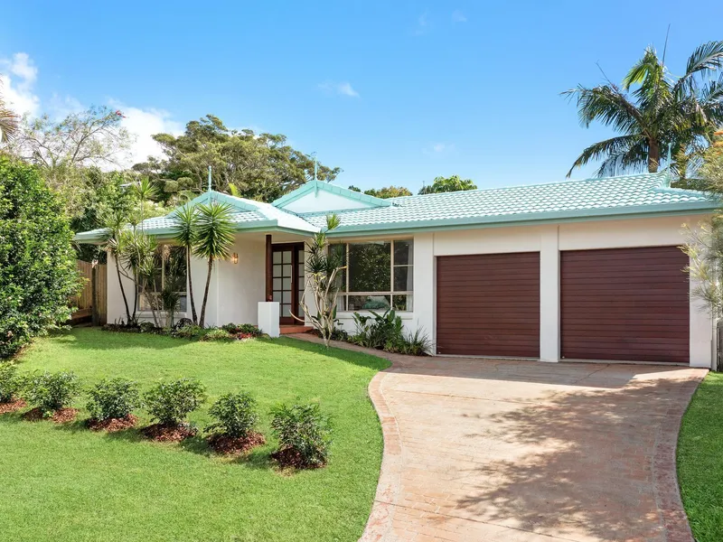 LIVE THE BYRON DREAM IN THIS SPACIOUS FAMILY HOME
