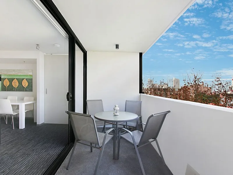 Stunning, Designer (Oversized) Home in Prime Spot