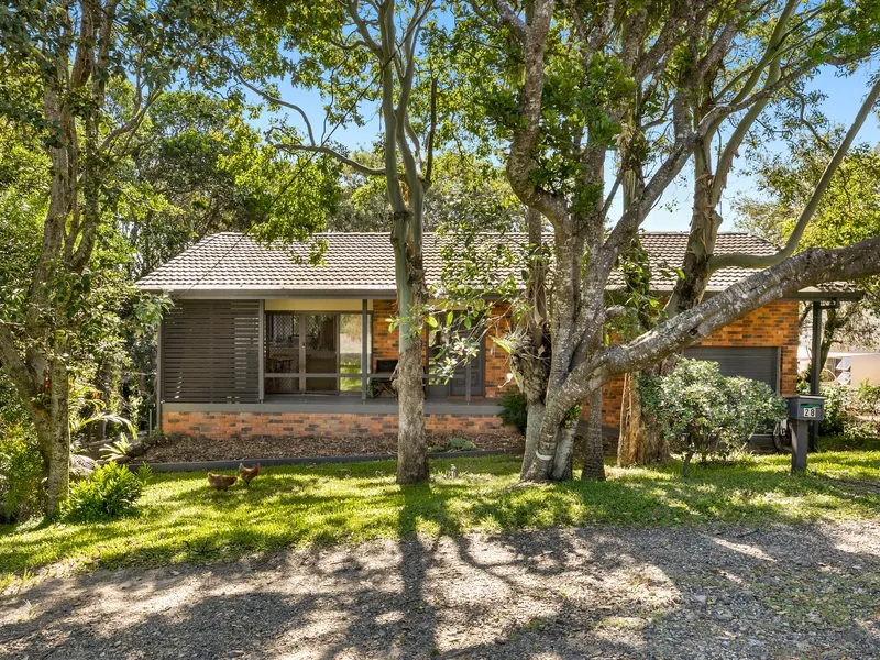 FOUR BEDROOM HOME LOCATED NEAR SHELLEY BEACH
