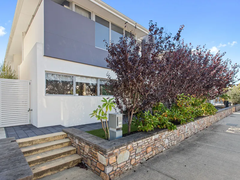 Sleek Contemporary Four Bedroom Home