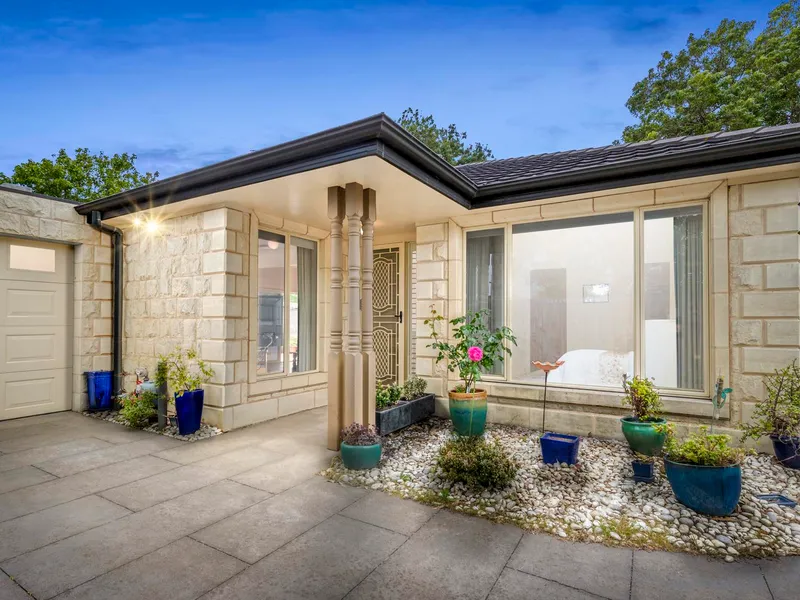 Boutique living by the bay