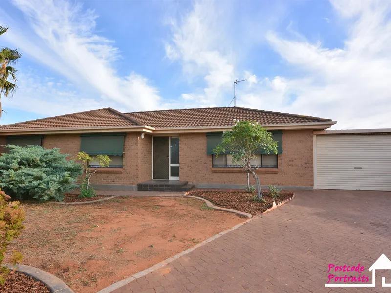 RENTED $300 PW - 15/9/21