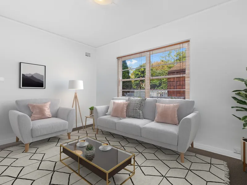 SPACIOUS 1 BEDROOM IN DOUBLE BAY