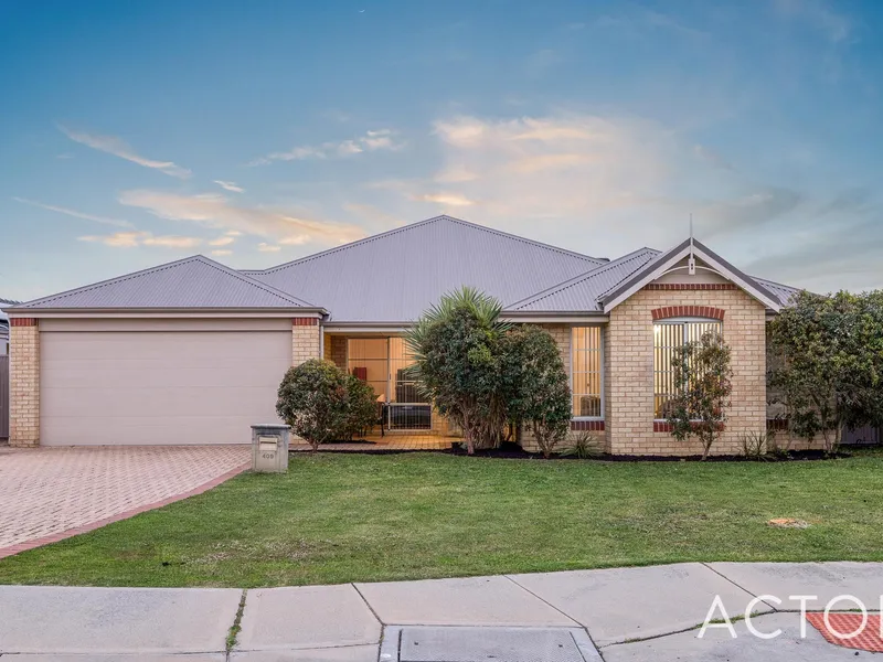 SPACIOUS FAMILY LIVING!