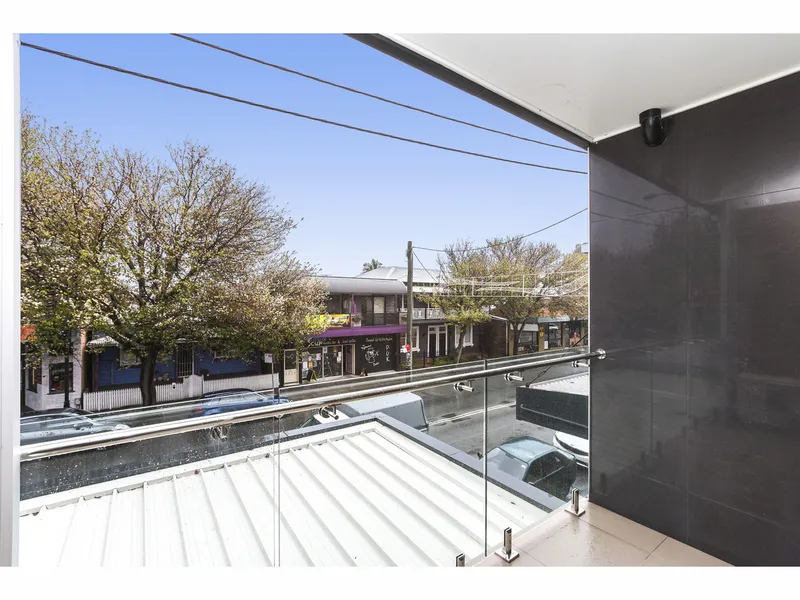 FULLY FURNISHED APARTMENT ON BEAUMONT STREET