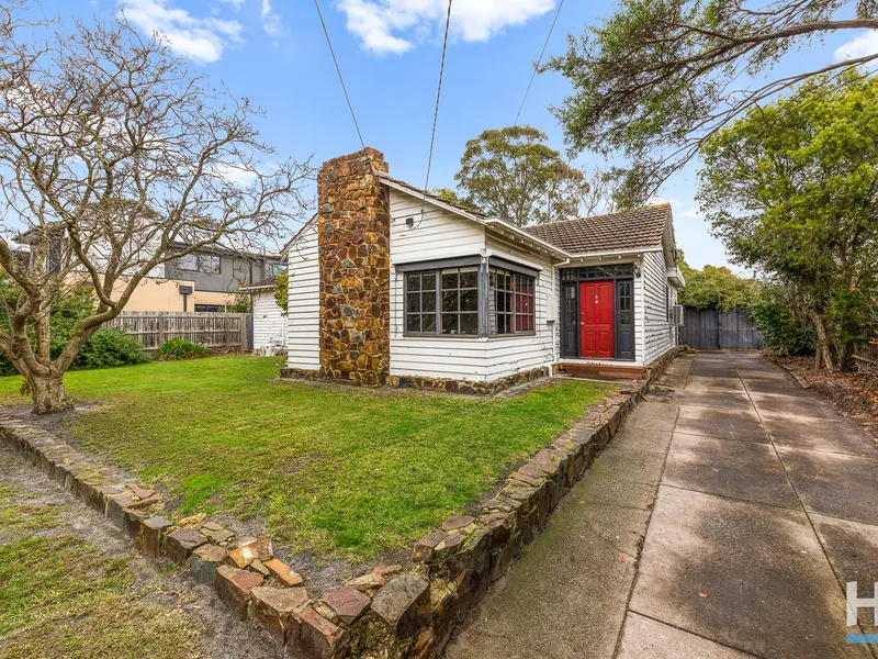 Family home in the Frankston High School zone!