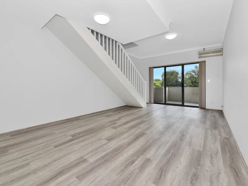 Stylish and Immaculately Presented Modern Apartment