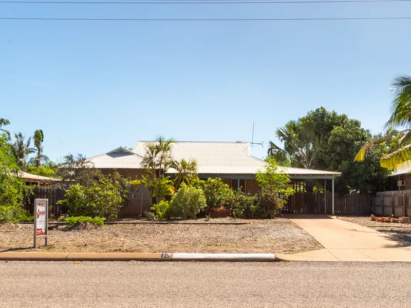 FULLY FEATURED & READY TO MOVE IN!