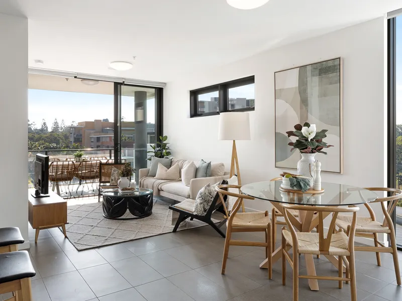 Rare Corner Apartment with Perfect Northerly Aspect and City Views!