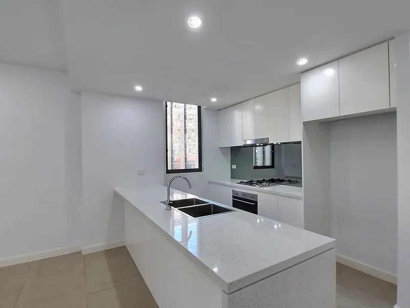 Modern 3-Bedroom Plus Study Apartment
