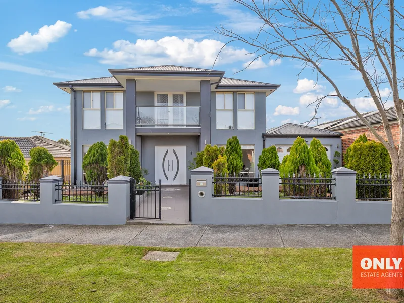Spacious 5-Bedroom Home in Narre Warren South