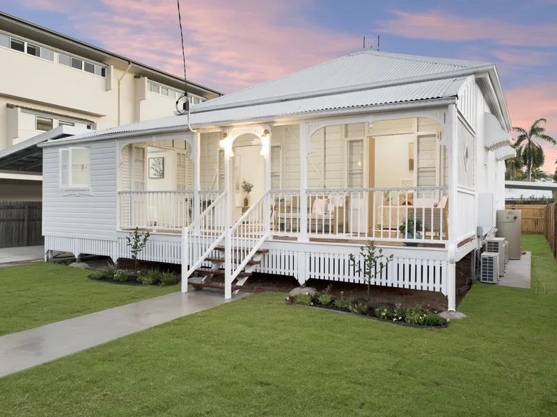 Classic Charm and Modern Style near The Strand