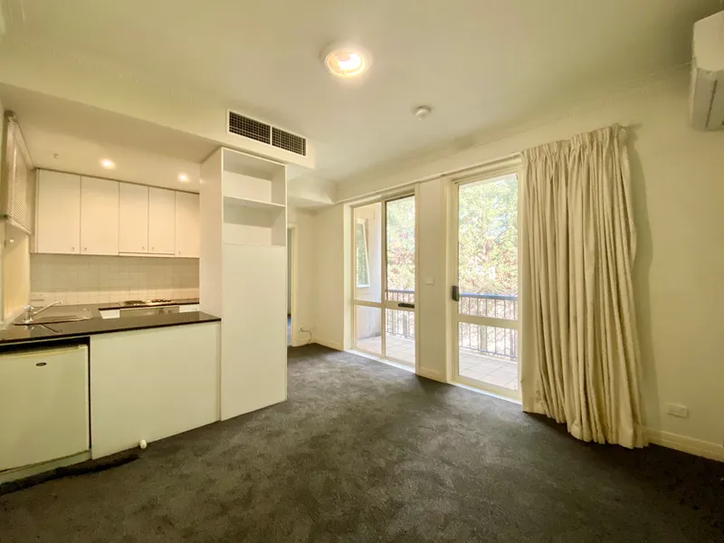 Ground Floor One Bedroom Apartment with Balcony in the heart of South Yarra | HODGES CAULFIELD