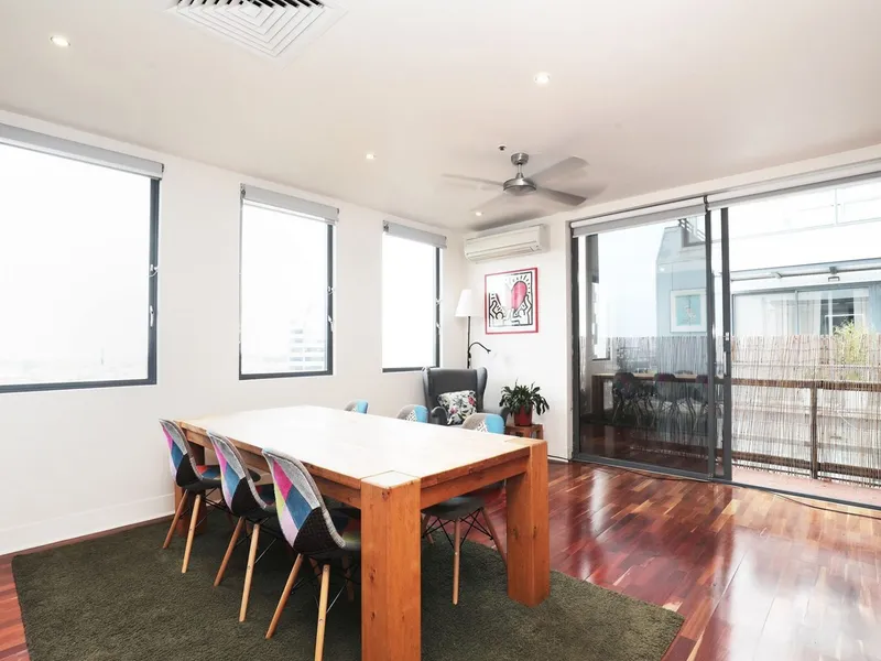 Large apartment in the heart of Southbank!