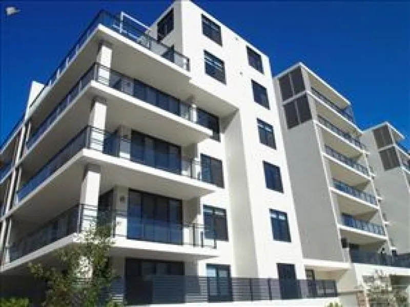 Spacious three bedroom apartment with backyard for lease.