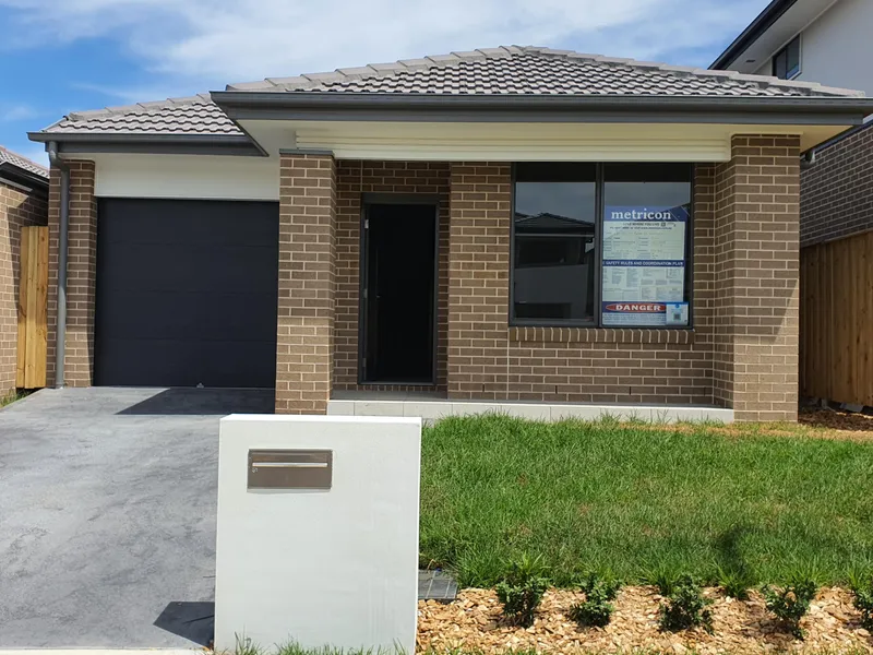 This stunning house has recently completed and never been lived in. Ready to welcome a new family to make this house a home!