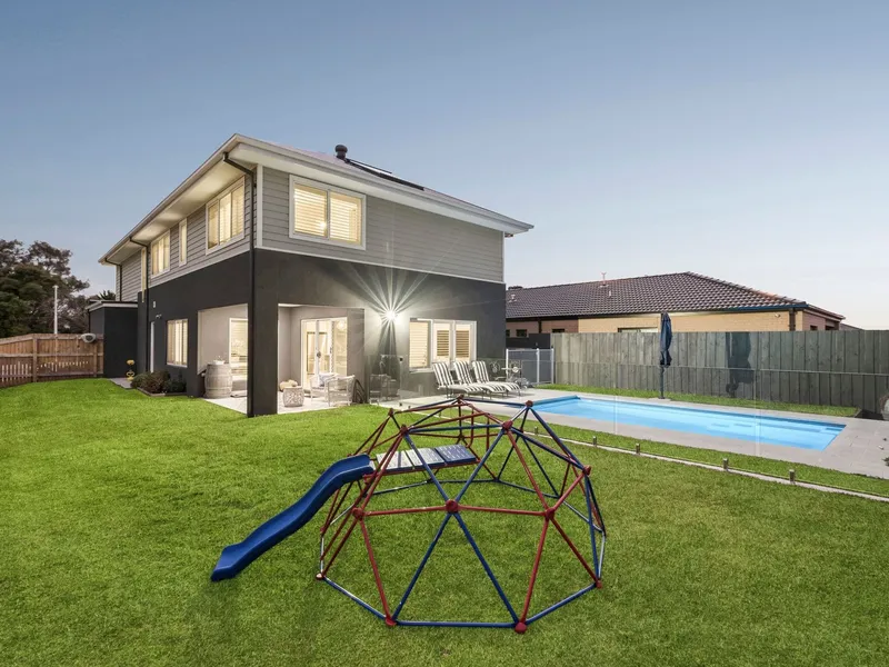 Hamptons inspired family entertainer