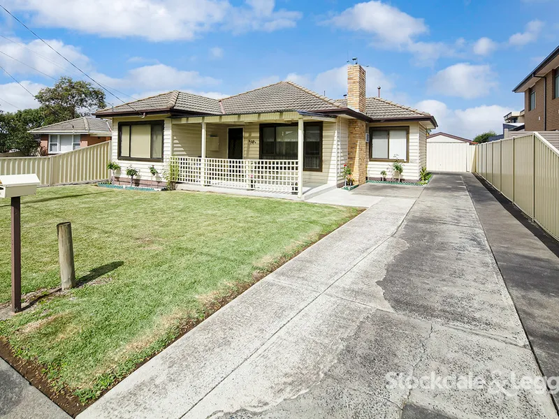 FANTASTIC OPPORTUNITY! SUIT 1ST HOME, INVESTMENT OR RE-DEVELOPMENT