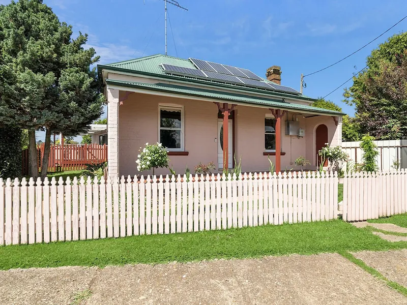 Charming Country Cottage in Crookwell - Your Serene Escape Awaits!