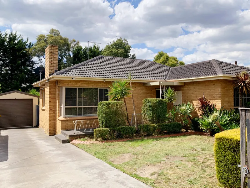 3 Bedrooms home in Box Hill High School Zone