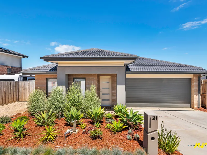 A Fantastic Home with Side Access