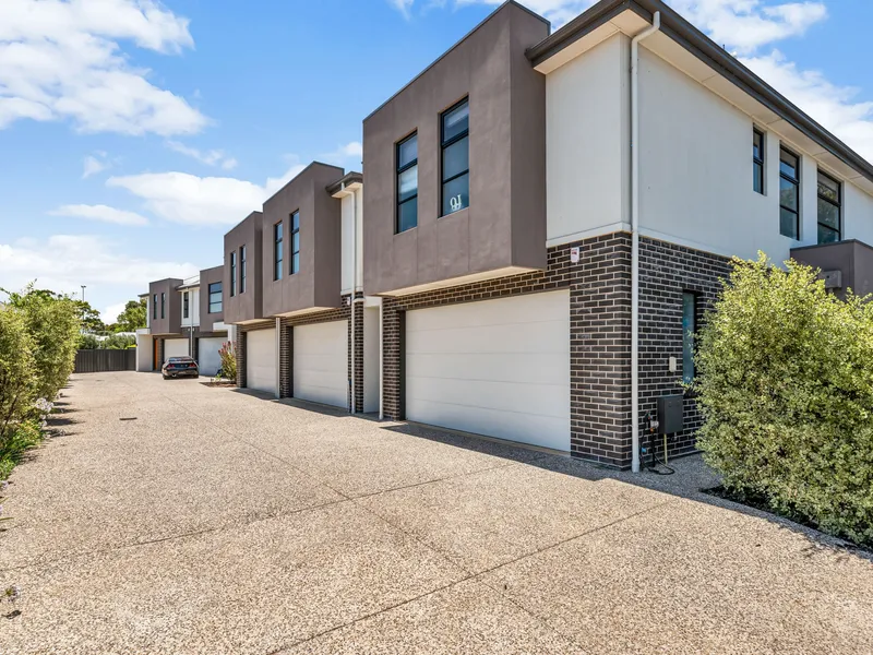 Gorgeous Double Garage Family Home is Centre to All Facilities (Adjacent Rostrevor)