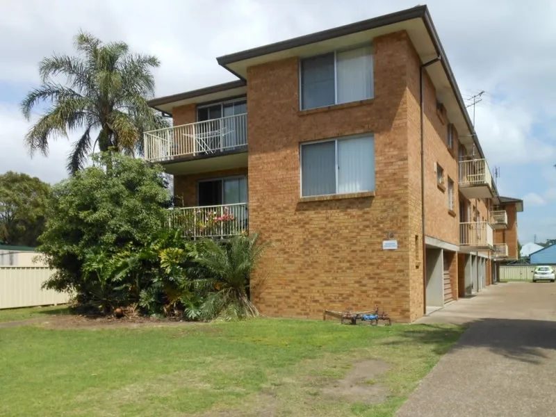 RENOVATED TWO BEDROOM UNIT - AVAILABLE NOW!