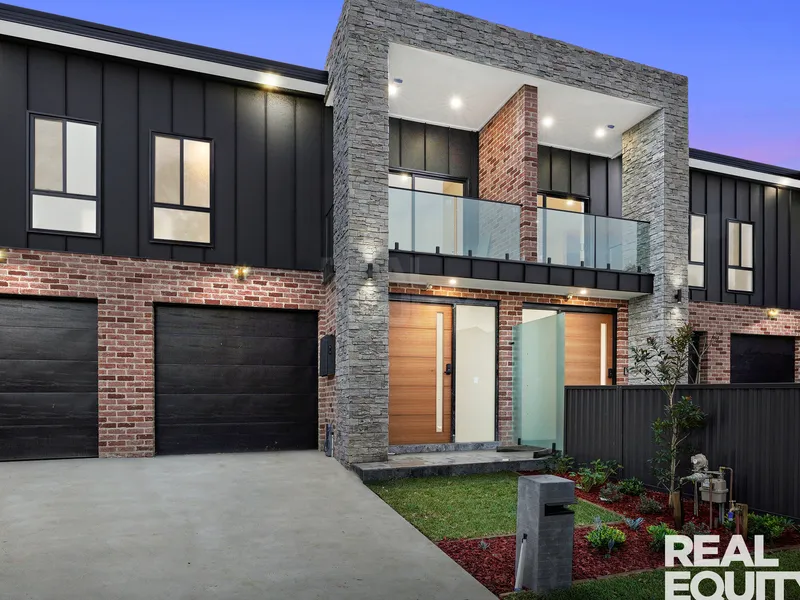 Brand New Torrens Title Residence - Lakeside Living
