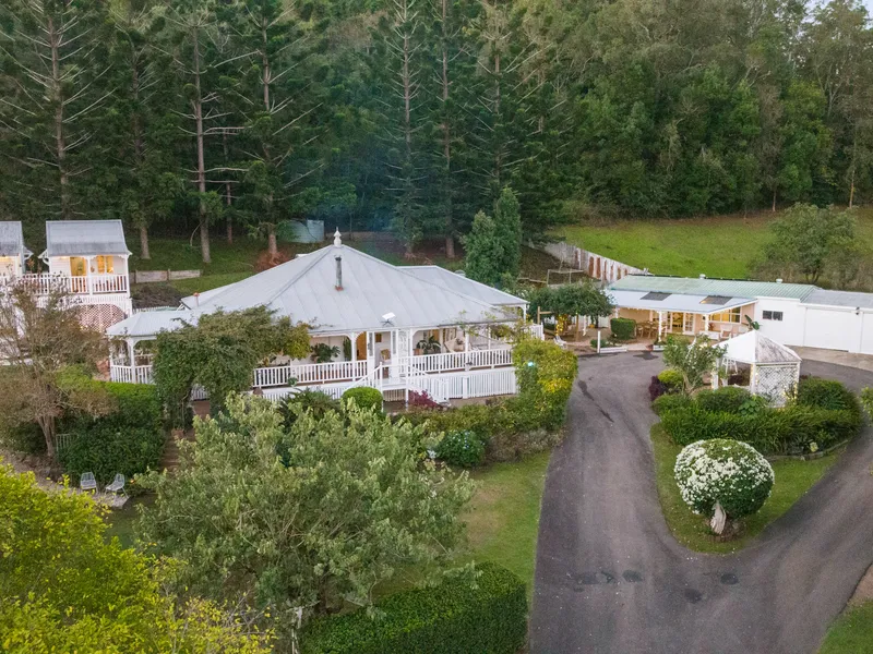 Enchanted Escape on 1.4ha - Family Home, Lifestyle Business or B&B