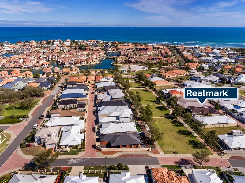 Peaceful and enviable location in Port Bouvard